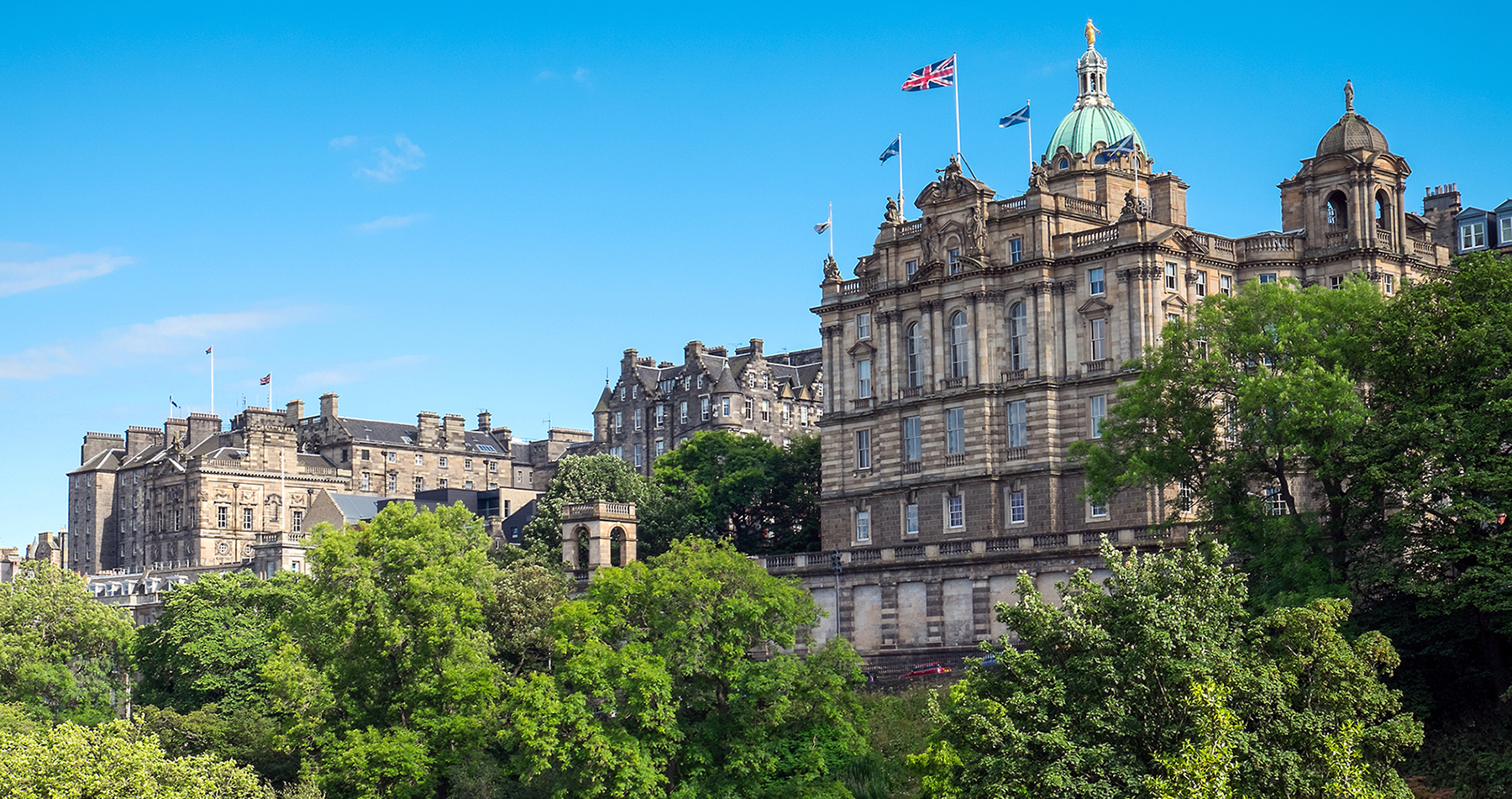 Historisk byggnad i Edinburgh